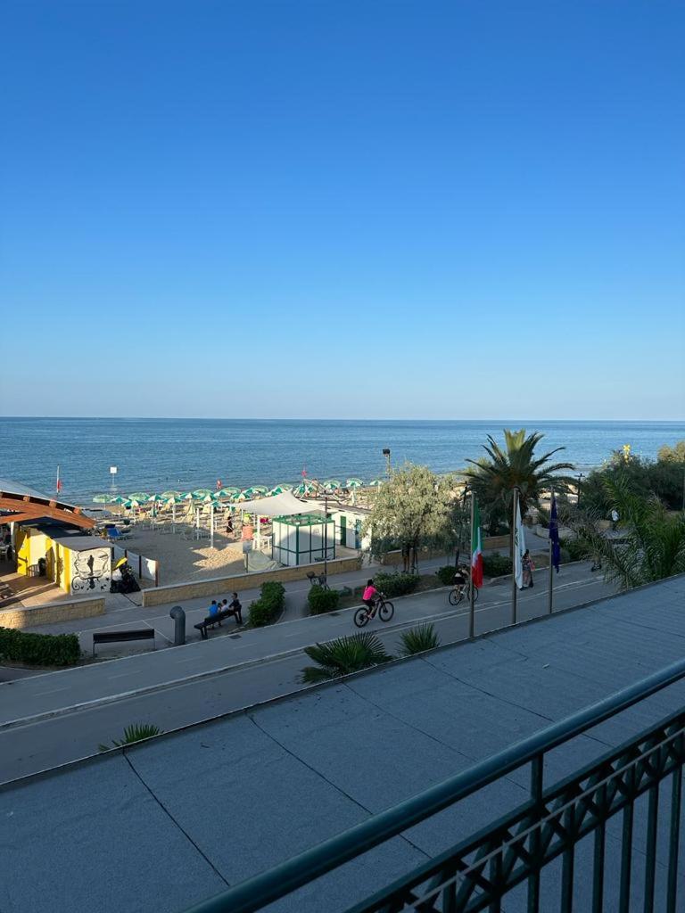 Hotel Costa Verde Pineto Dış mekan fotoğraf