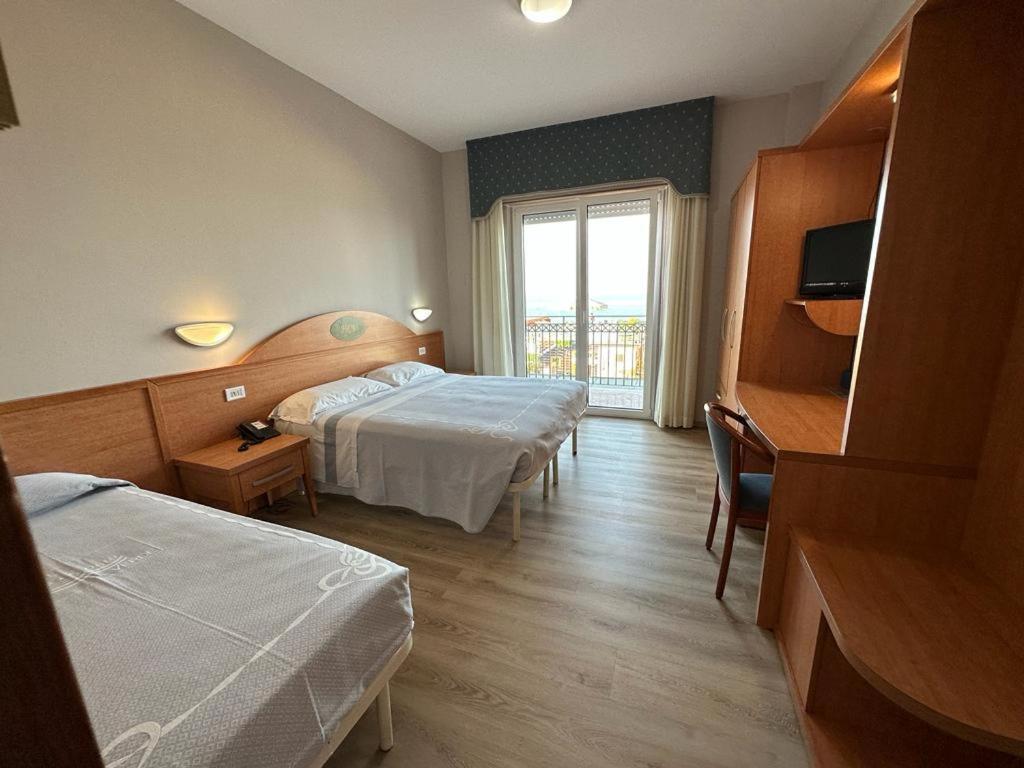 Hotel Costa Verde Pineto Dış mekan fotoğraf